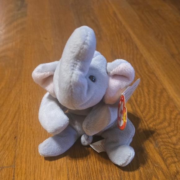 BOGO Ty Gray Elephant Plush with Flag Patch - Picture 3 of 7
